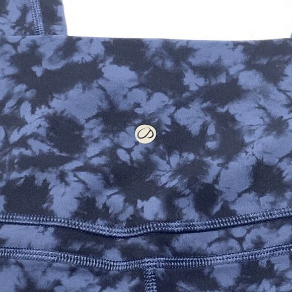 Tie Dye Navy and Blue Legging Size Medium - Picture 3 of 3